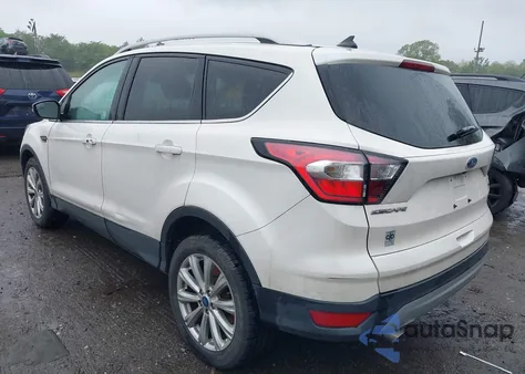 2018 Ford Escape Titanium из США, поврежденный, VIN 1FMCU9J91JUA61866